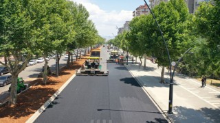 Binevler Bölgesi Cadde Yenileme Çalışmalarında Asfalt Serimi de Başladı