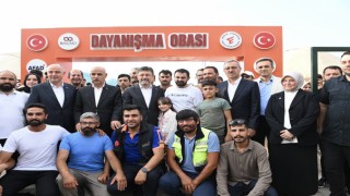 Bakan Yumaklı ve Başkan Güngör’den Dayanışma Obası’nda Bayram Ziyareti
