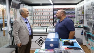 BAŞKAN OKAY, TRABZON CADDESİ ESNAFINI ZİYARET ETTİ