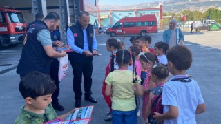İtfaiye Haftası’nda Büyükşehir İtfaiyesi’ne Miniklerden Sürpriz Ziyaret