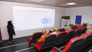 DULKADİROĞLU GENÇLİK MERKEZİNDEN KADINLARA GİRİŞİMCİLİK KURSU