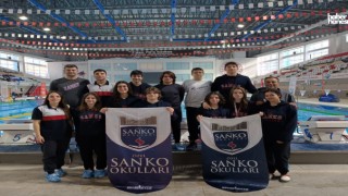 SANKO OKULLARI ÖĞRENCİLERİ YÜZMEDE BÖLGE İKİNCİSİ OLDU