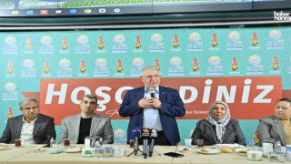 Başkan Hanefi Mahçiçek, iki dönemin meclis üyelerine iftarda veda etti