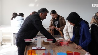 Dulkadiroğlu Gençlik Merkezi'nde Matematik Atölyesi Gençlere Yol Gösteriyor