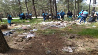 Dulkadiroğlu Belediyesinden Ormanlık Alanda Çevre Temizliği!