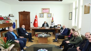 Başkan Hanifi Toptaş'a Gazetecilerden Hayırlı Olsun Ziyareti