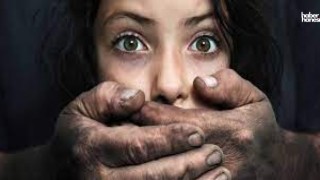 İğrenç Olay: Mahalleliler 13 Yaşındaki Çocuğa Tecavüz Sırasına Girdi!