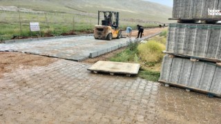 Kahramanmaraş Büyükşehir, Afşin'de Mezarlık Yolunu Yeniliyor