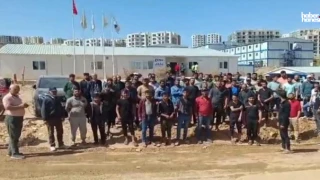 Kahramanmaraş'ta Deprem Konutlarında İşçi Eylemi: 3 Aydır Maaş Alamadılar!