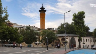 Kahramanmaraş'ta Depremden Ağır Hasar Alan Ulu Cami, 2025'te Yeniden İbadete Açılıyor!