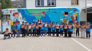 Kahramanmaraş'ta Mobil Çocuk Kütüphanesi, Miniklerle Buluşmaya Devam Ediyor