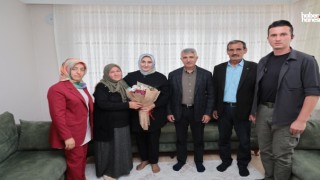 Valimiz Mükerrem Ünlüer ve Eşi Dr. Selma Ünlüer Hanımefendi’den Şehit Annelerimize Anneler Günü Ziyareti