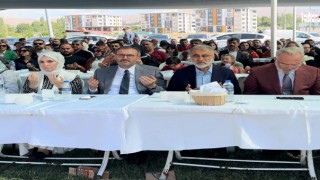 Cumhurbaşkanı Erdoğan, Mahir Ünal’ın Düzenlediği Sünnet Şölenine Canlı Bağlantı ile Katıldı