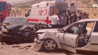 Kahramanmaraş'ta İki Otomobil Çarpıştı: İkisi Bebek 5 Kişi Yaralı