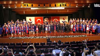 SANKO Üniversitesi'nde Mezuniyet Heyecanı: Geleceğin Hekimleri Diplomalarını Aldı