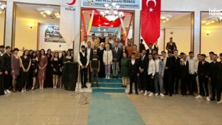 Türk Kızılay, Elbistan'daki 100. Yıl Kütüphanesi'nde Depremzede Öğrencilere Eğitim Desteği Verdi