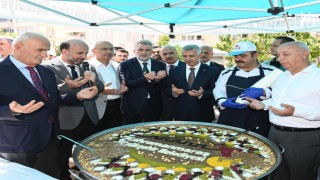 Kahramanmaraş Büyükşehir Belediyesi’nden Geleneksel Aşure İkramı!