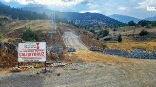 Kahramanmaraş Büyükşehir'den Göksun’a Kilit Parke ile Konforlu Mezarlık Yolu