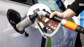Sürücüler Dikkat: Otogaza 3 Temmuz'da 1,75 TL Zam Geliyor!