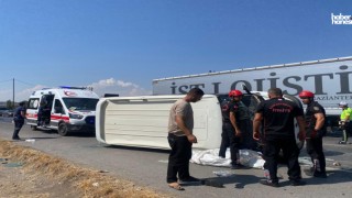 Kahramanmaraş’ta Kaza: Hafif Ticari Araç Yan Yattı, Yaralı Sürücü Kurtarıldı