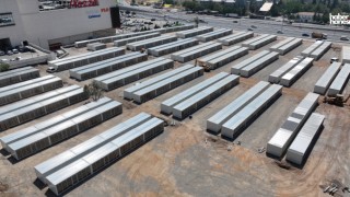 Kahramanmaraş'ta Piazza AVM Yanındaki Geçici Çarşıda Son Hazırlıklar Yapılıyor!