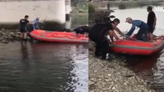 Kahramanmaraş'ta Köprü Altında Mahsur Kalan Balıkçı, İtfaiye Tarafından Kurtarıldı