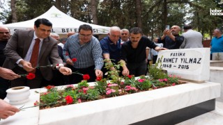 Şehitkamil’in İlk Belediye Başkanı Ahmet Yılmaz, Mezarı Başında Dualarla Yâd Edildi