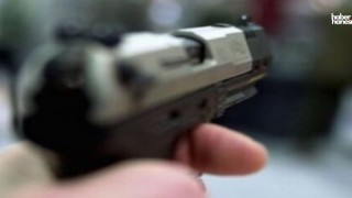 Adana'da Kiraladığı Lüks Araçta Sevgilisini Vurup İntihar Etti!