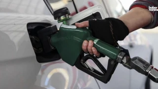 Bir Haftada İkinci Akaryakıt Zammı: Benzin Fiyatları Tabelaya Yansıdı!
