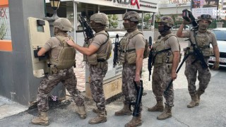 Kahramanmaraş ve Diğer 8 İlde DEAŞ Operasyonu: Tabanca ve Belgeler Ele Geçirildi