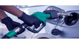 Benzin Fiyatları Gece Yarısı 97 Kuruş Düştü