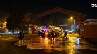 Kahramanmaraş Büyükşehir, Küçük Sanayi Sitesi'ni Köpüklü Su ile Temizledi