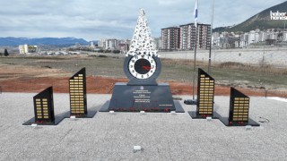 Depremde Hayatını Kaybedenler İçin Kahramanmaraş'ta Anıt Açıldı!