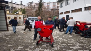 Kahramanmaraş'ta 20 Çiftçiye Yem Kırma Makinesi Desteği!