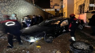 Kahramanmaraş’ta Apartman Boşluğuna Düşen Araçta 3 Kişi Yaralandı