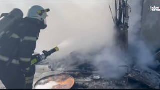 Kahramanmaraş’ta Bir Evin Çatısı Alevlere Teslim Oldu