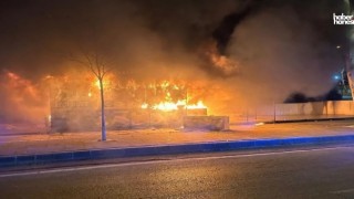 Kahramanmaraş'ta Yangın Büfeyi Küle Çevirdi!
