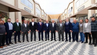 Başkan Görgel'den Derepazarı Esnaf Çarşısı'na Bayram Ziyareti