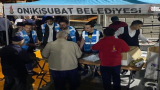 Onikişubat Belediyesi, Kadir Gecesi’nde Vatandaşlara İkramda Bulundu