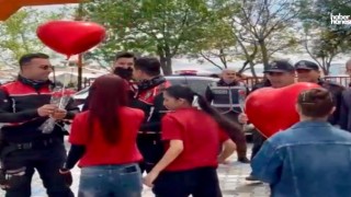Kahramanmaraş’ta Öğrencilerden Polise Sürpriz