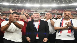 Başkan Görgel’den Taraftarla Omuz Omuza Destek: “Kahramanmaraş’a Bu Gurur Yakışır”