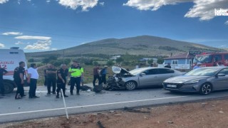 Kahramanmaraş Afşin’de Otomobiller Çarpıştı, 6 Kişi Yaralandı!