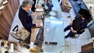 Kahramanmaraş’ta 10 Kuyumcuyu Aynı Anda Dolandırdı!
