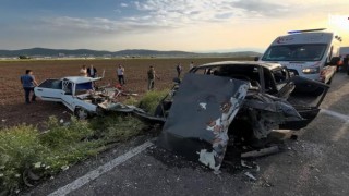 Kahramanmaraş'ta Kafa Kafaya Çarpışma: Araçlar Hurdaya Çıktı, 6 Yaralı!
