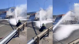 Kahramanmaraş’ta Yol Bakım Aracı Alev Aldı!
