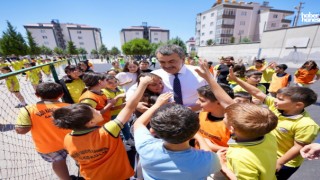 Bakan Yusuf Tekin Kahramanmaraş’ta Okulları Ziyaret Etti