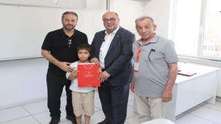 Başkan Akpınar’dan Karne Alan Öğrencilere Tebrik ve Tatil Mesajı