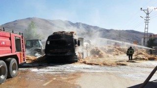 Kahramanmaraş’ta Saman Taşıyan Tır Alev Aldı