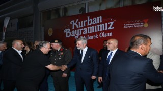 Milli İrade Meydanı’nda Bayram Coşkusu: Başkan Görgel Vatandaşla Bayramlaştı