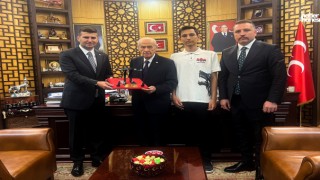 Ülkü Ocakları’ndan Teknoloji Atağı: TÜRKHAN İHA Bahçeli’ye Takdim Edildi